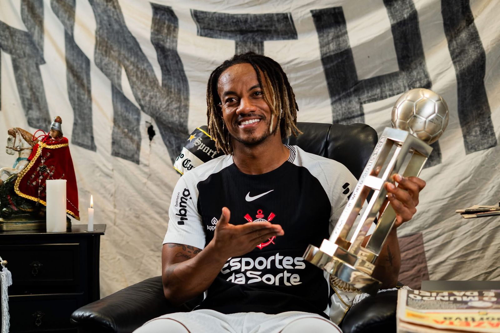 Corinthians estreia camisa 2 em homenagem ao Mundial de 2000