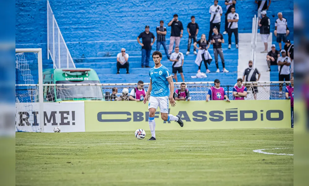 Com permanência praticamente certa, Yago Lincoln é um dos poucos jogadores que teve sua situação encaminhada no Londrina nos últimos dias