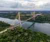 Brasil e Paraguai discutem abertura da Ponte da Integração
