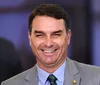 Flávio Bolsonaro diz que poderia retirar pré-candidatura por um 'preço'