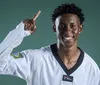Henrique Marques conquista ouro inédito no Mundial de Taekwondo