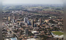 Câmara de Rolândia aprova aumento de cadeiras e 13º para vereador