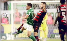 Flamengo e Palmeiras duelam pela liderança do Brasileiro
