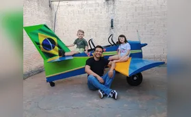 Morador de Londrina realiza sonho de infância e constrói avião em miniatura