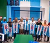 Com ídolos do clube, Londrina lança nova camisa