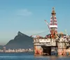 Dólar sobe e petróleo dispara com conflito no Oriente Médio