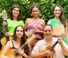 Grupo 'Camaradinhas' faz apresentação de choro no Dia da Mulher