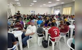 Voluntários de Londrina abrem as portas para 300 famílias no Natal