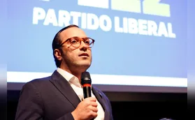 Filipe Barros assume direção do PL no Paraná