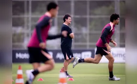 Para confirmar liderança, Corinthians visita o Peñarol