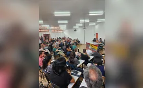 Professores da UEL suspendem estado de greve