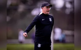 Santos e Corinthians disputam clássico na Vila Belmiro