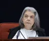 Dos heróis antigos ao novo desarmado heroísmo nacional
