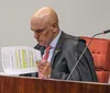 Moraes pede parecer da PGR sobre apreensão de arma de Bolsonaro