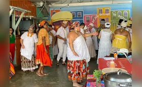 Cortejo e Xirê das Yabás homenageiam mulheres negras em Londrina