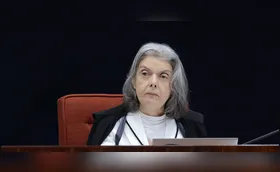 Dos heróis antigos ao novo desarmado heroísmo nacional