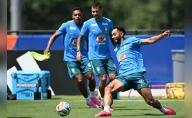 “Favoritismo não entra em campo”, diz Matheus Cunha