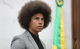 Justiça suspende sessão que poderia cassar Renato Freitas