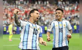 Messi resolve, Argentina vence e está no mata-mata
