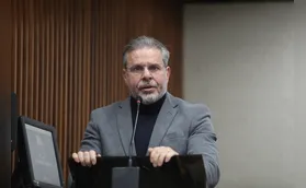 Mulher e ex-assessores de Arruda viram réus em processo de “rachadinha”