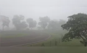 Nevoeiro encobre Londrina e deve voltar nos próximos dias