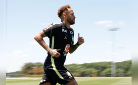 Neymar vai a campo e três titulares voltam aos treinos