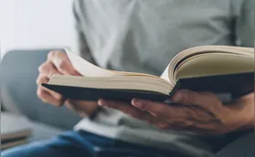 Quase metade dos brasileiros considerada compra de livro um investimento