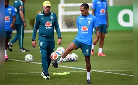 Raphinha é sincero sobre posição na seleção: "Não faço ideia"