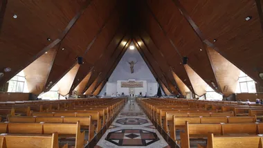 Na Catedral de Londrina, a missa das 18 horas de domingo será antecipada para antecipada para as 15 horas