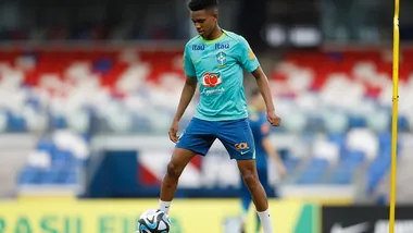 Um do mais promissores talentos do futebol brasileiro, Estêvão ficou de fora da Copa 2026 devido a uma lesão e pode ser diferencial da seleção daqui a quatro anos
