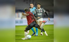 Corinthians bate Bragantino fora e Santos entra na ZR