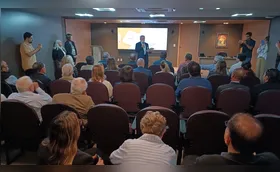 Prefeitos cobram transparência sobre crise financeira da Santa Casa