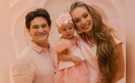 Uma princesa no jardim rosa