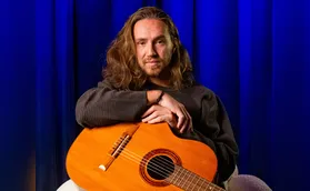 Vitor Kley lança o álbum 'Sozinho e Bem Acompanhado'