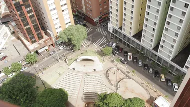 A rua Piauí, entre a avenida Rio de Janeiro e a rua Senador Souza Naves, ao lado da Concha Acústica, é um dos trechos que podem ser fechado para veículos