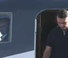 Flávio Bolsonaro desembarca nos EUA depois de fugir do Brasil