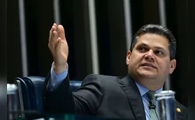 Imagem ilustrativa da imagem Alcolumbre retira PEC da Segurança Pública da pauta por causa de emendas