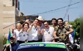 Comitiva de Sandro Alex e aliados percorre ruas de Londrina