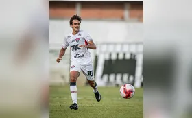 Londrina acerta com volante do Vitória por empréstimo
