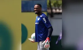 Para pressionar o Flamengo, Palmeiras encara o Grêmio no RS