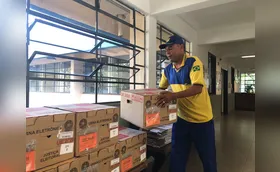 Urnas eletrônicas são entregues nos locais de votação em Londrina e Tamarana