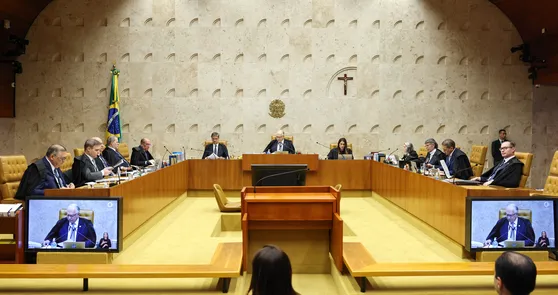 This handout image released by Brazil's Supreme Court shows a general view of Brazilian Supreme Federal Court (STF) justices during a hearing on the investigation into alleged links between Supreme Court Justice Alexandre de Moraes and banker Daniel Vorcaro at the STF in Brasilia on September 15, 2026. Brazil's Supreme Court will examine accusations about one of its top justice's ties to a jailed banker, in an unprecedented crisis that has eclipsed the country's presidential election campaign. (Photo by ROSINEI COUTINHO / Brazilian Supreme Court / AFP) / RESTRICTED TO EDITORIAL USE - MANDATORY CREDIT "AFP PHOTO / Brazil's Supreme Court / Rosinei COUTINHO" - NO MARKETING NO ADVERTISING CAMPAIGNS - DISTRIBUTED AS A SERVICE TO CLIENTS