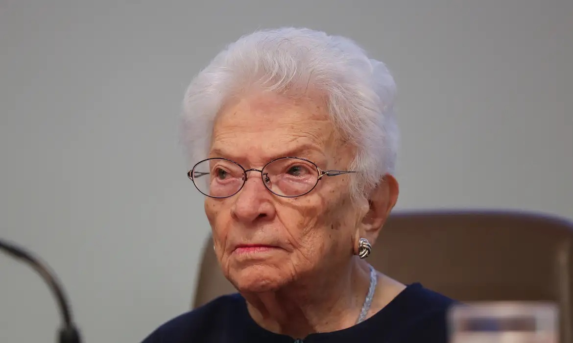 Com 91 anos, Erundina (Psol) é a deputada estadual mais velha eleita em 2026
