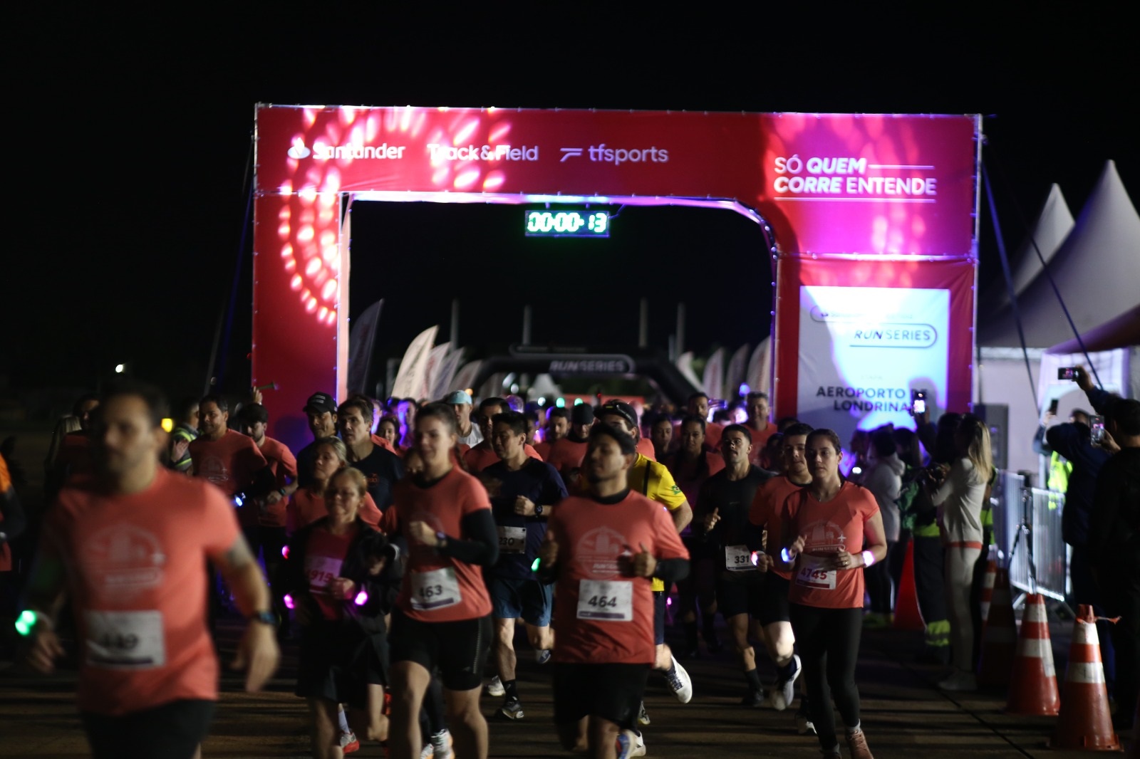 Corrida no Aeroporto de Londrina atrai dois mil competidores