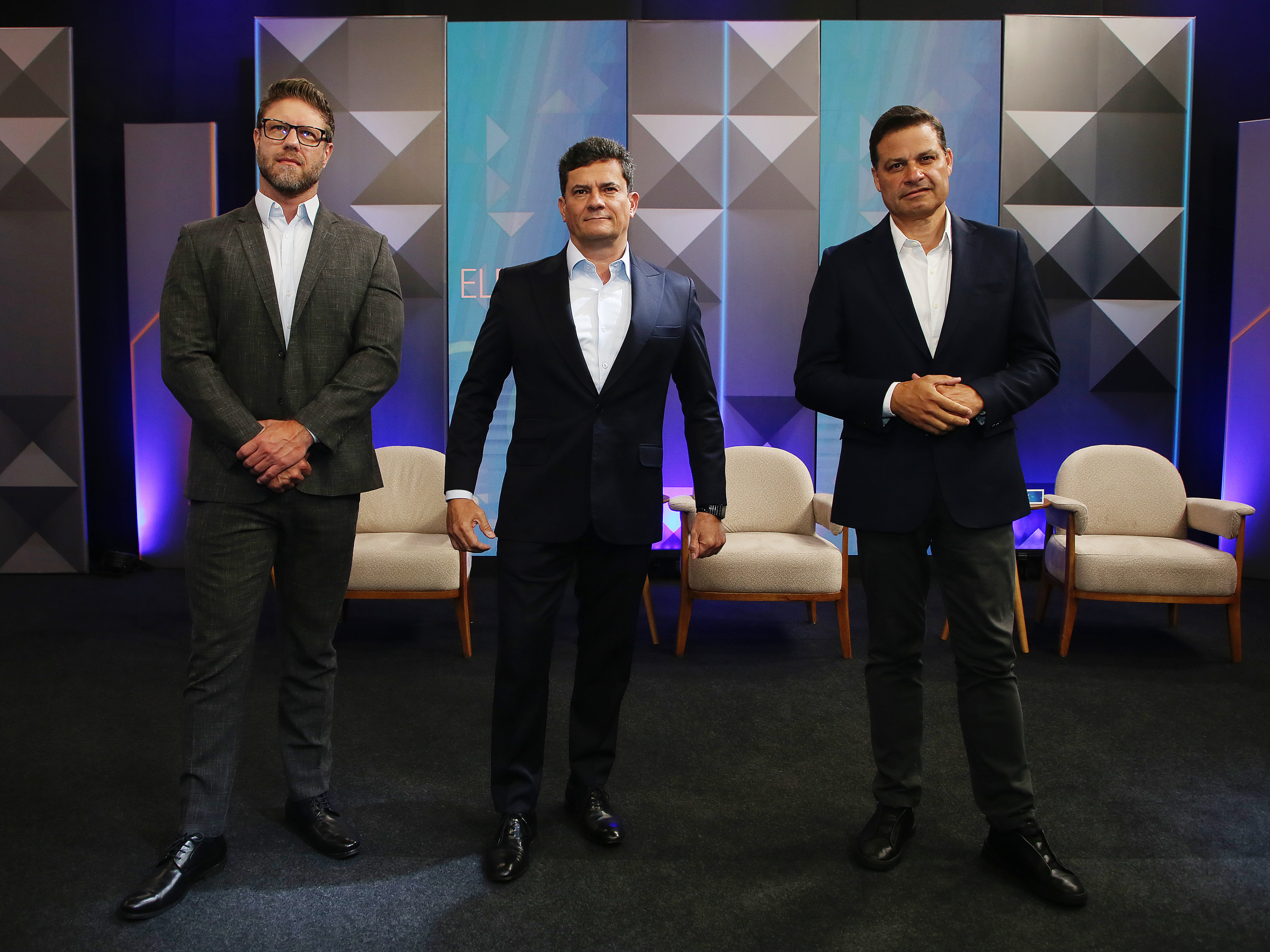 Debate tem clima tenso nos bastidores e Sandro Alex como alvo