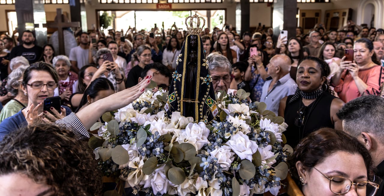 Fiéis em Londrina celebram Padroeira do Brasil e pedem proteção às crianças