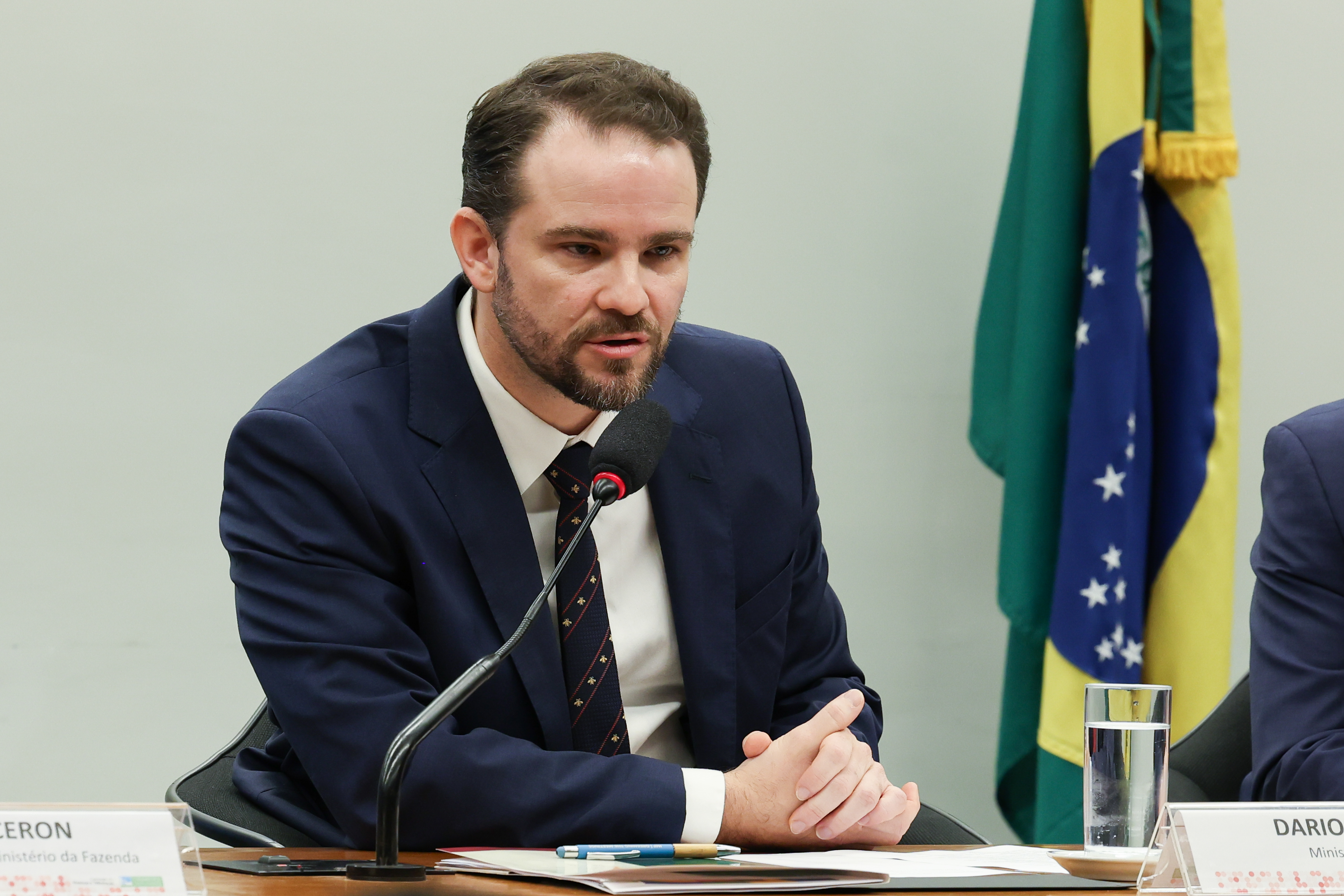 Financiador do filme Dark Horse recebeu dinheiro do crime organizado .