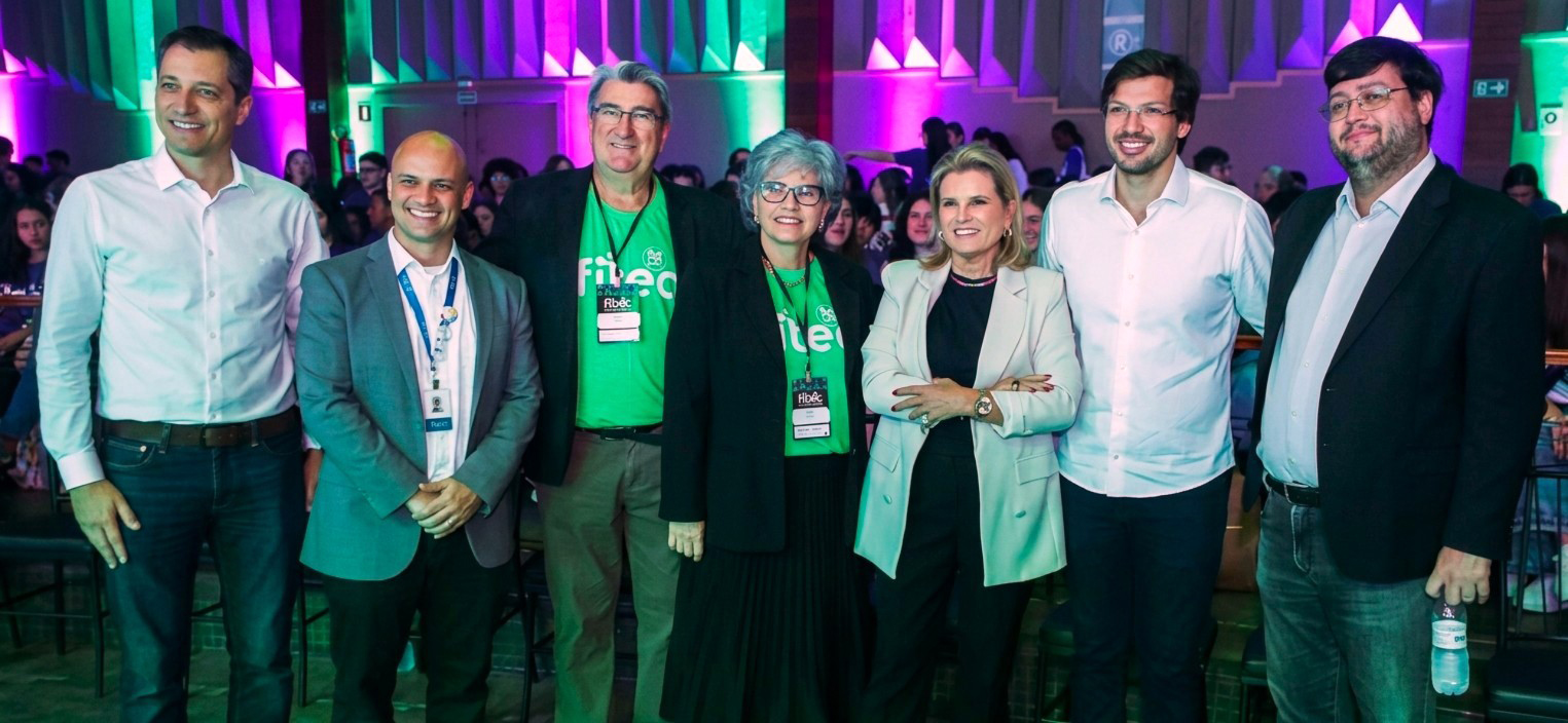 Fitec celebra 25 anos transformando vidas pela ciência