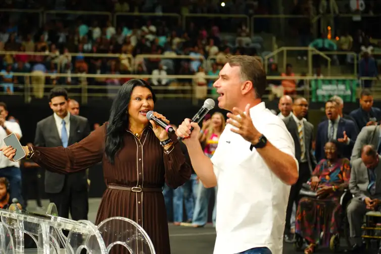 Flávio passa domingo reunido com prefeitos e vereadores de São Paulo