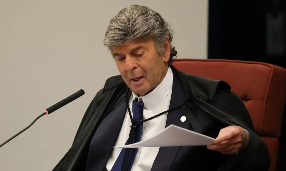 Fux vai relatar ação sobre idas da mulher de Moraes ao Senado